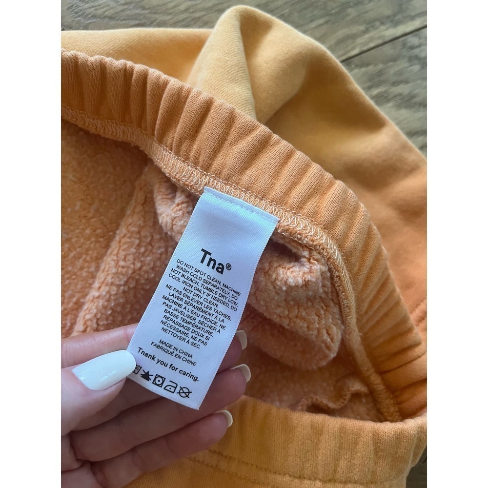 Aritzia Tna Cozy Fleece Shorts Size Small Ombré Orange - Picture 4 of 7